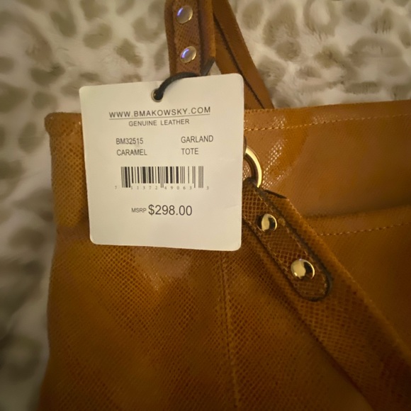 B Makowsky Tan Leather ShoulderBag NWT Beautiful Soft Exterior Leopard Interior - Picture 8 of 9